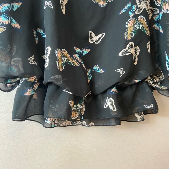 Frankie & Missy Women’s Butterfly Black Short Sleeve Top - Picture 5 of 7